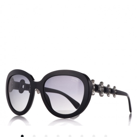 *USED CHANEL limited edition Pearl Crystal Bijoux Polarized Sunglasses Black - Picture 1 of 10